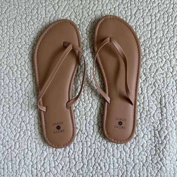 tan flip flops!! - Picture 1 of 4